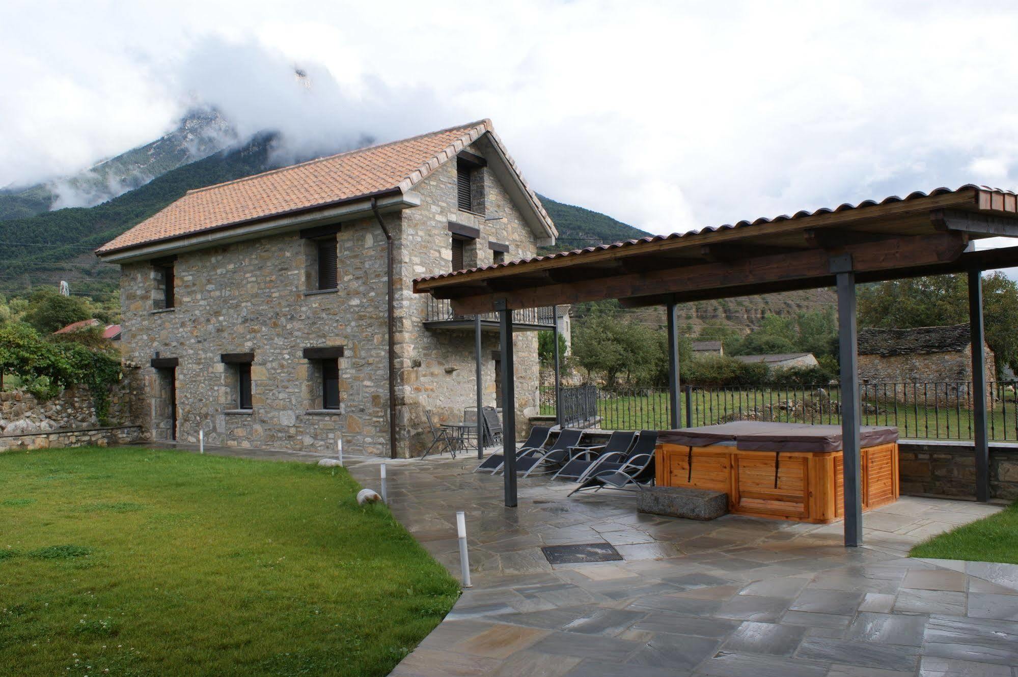 Ferienwohnung Puerta De Ordesa Garden Laspuña Exterior foto